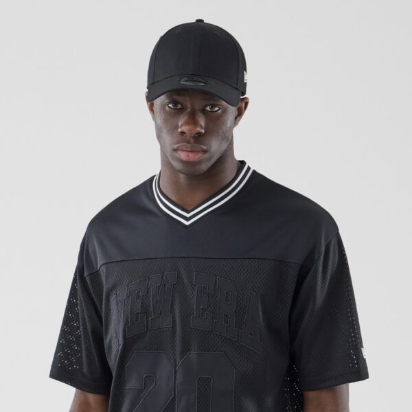 NEW ERACamiseta"NE MESH JERSEY NEWERA BLK"color negro