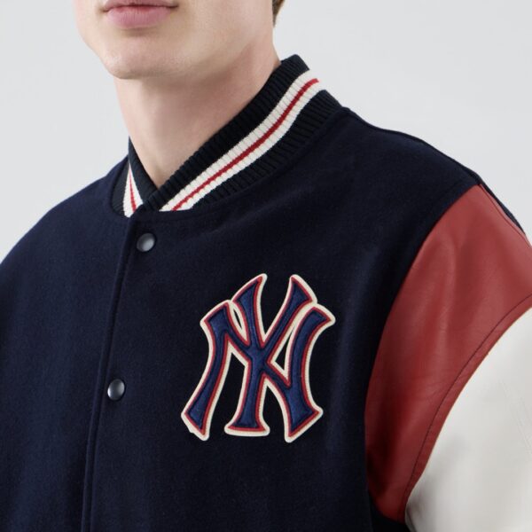 NEW ERAChaqueta"MLB VARSITY JCKT NEYYAN NVY"color marino