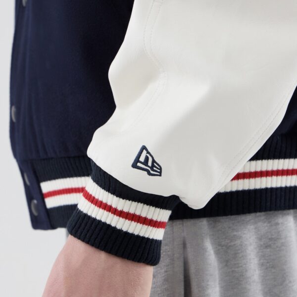 NEW ERAChaqueta"MLB VARSITY JCKT NEYYAN NVY"color marino