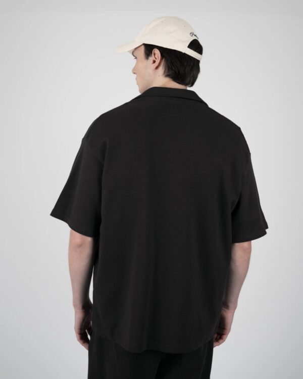 PROHIBITEDCamisa"Seaside Waffle Shirt"color negro