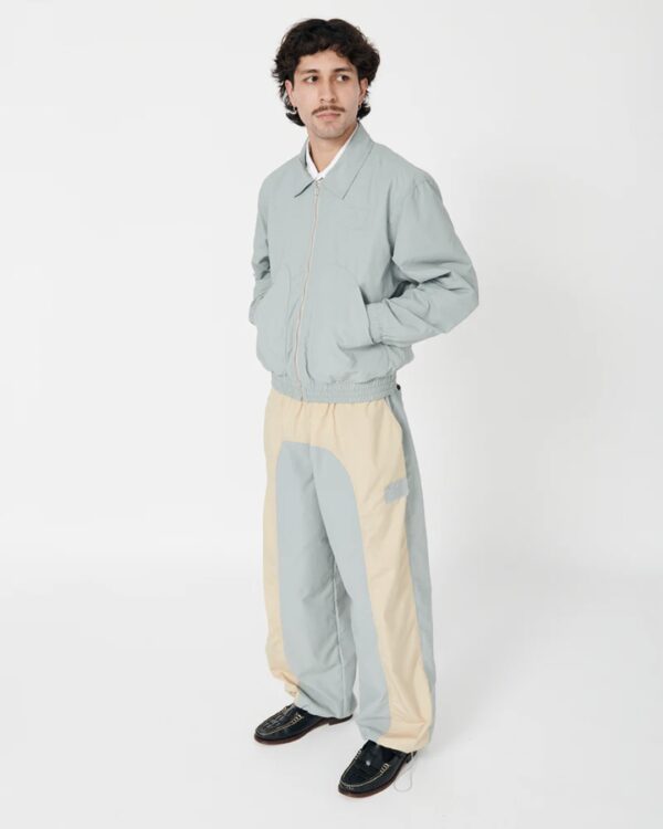 WE ARE NOT FRIENDSChaqueta"Shuri Club Jacket"color gris