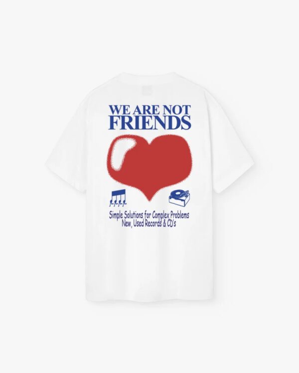 WE ARE NOT FRIENDSCamiseta"Analog Love T-Shirt"color blanco