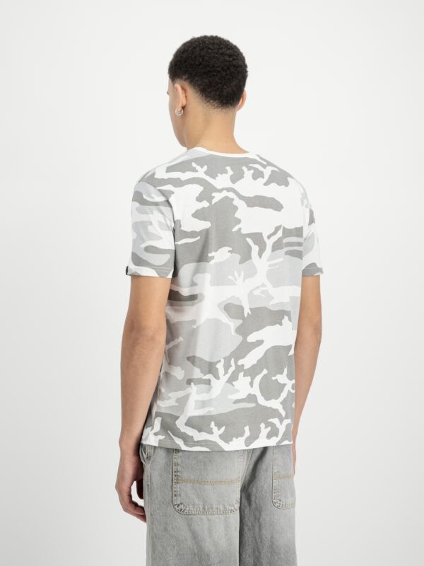 ALPHA INDUSTRIESCamiseta"Basic T-Shirt BL Camo"camuflaje