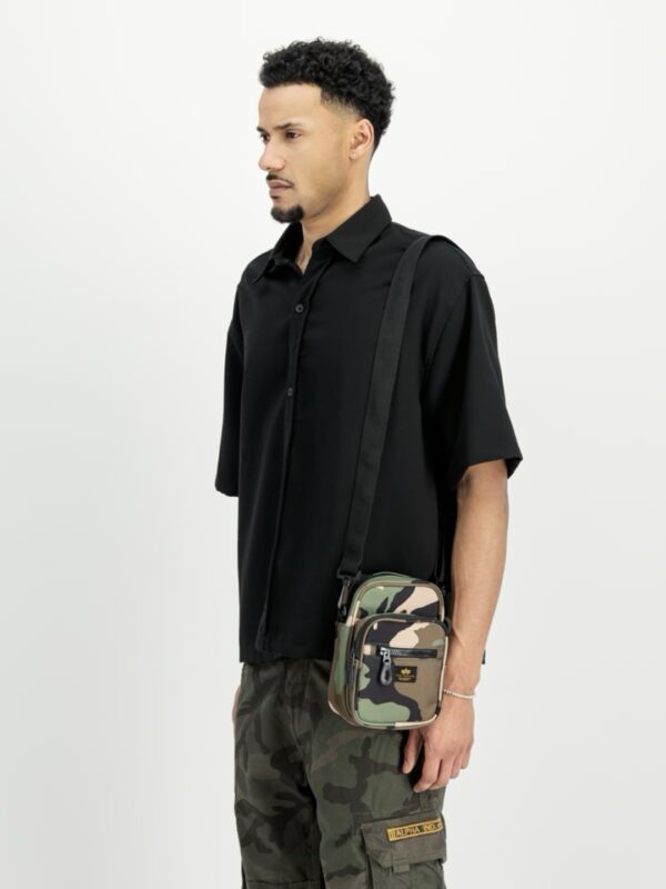 ALPHA INDUSTRIESBolso"Label Messenger Bag S"camuflage