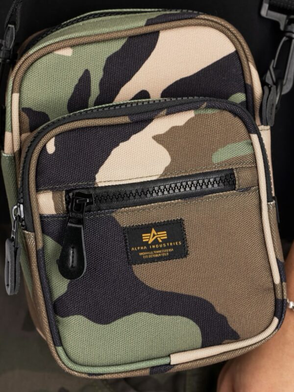 ALPHA INDUSTRIESBolso"Label Messenger Bag S"camuflage