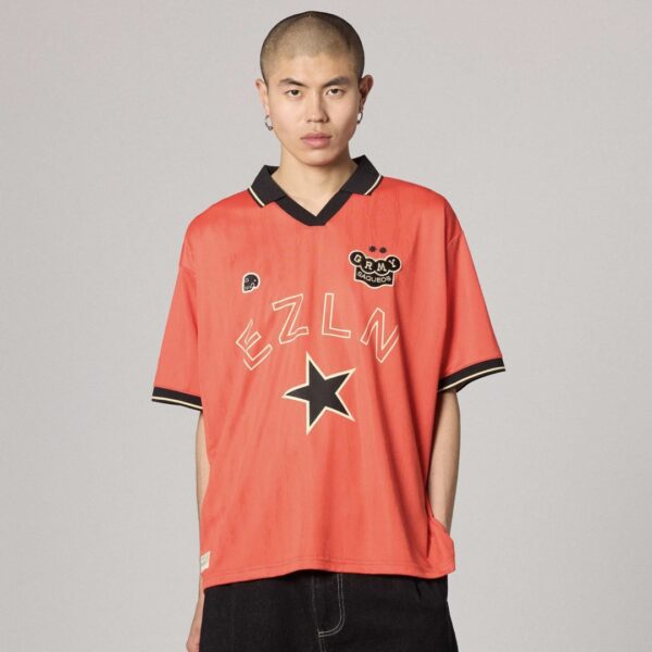 GRIMEYCamiseta"MACHETAZOS BOXY SOCCER JERSEY"color rojo