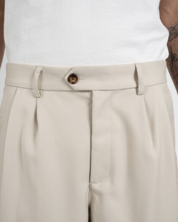 PROHIBITEDBermudas"Newport Pleated Shorts"color crudo