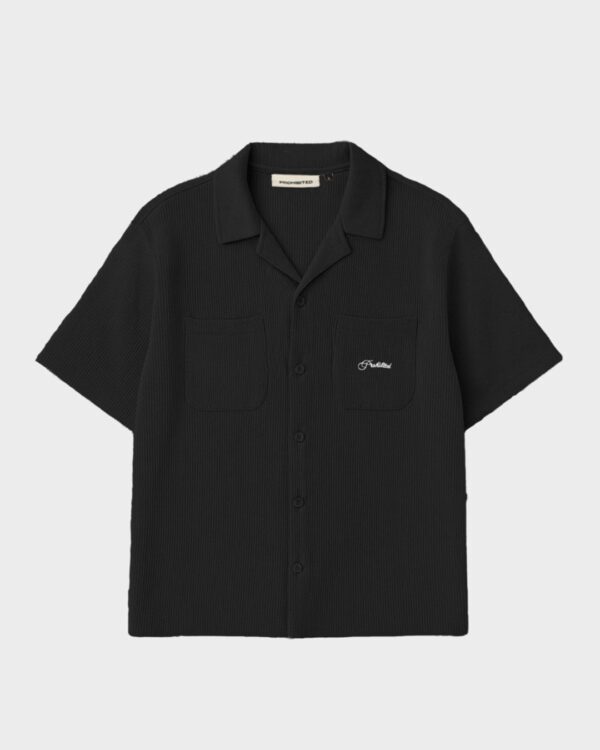 PROHIBITEDCamisa"Seaside Waffle Shirt"color negro