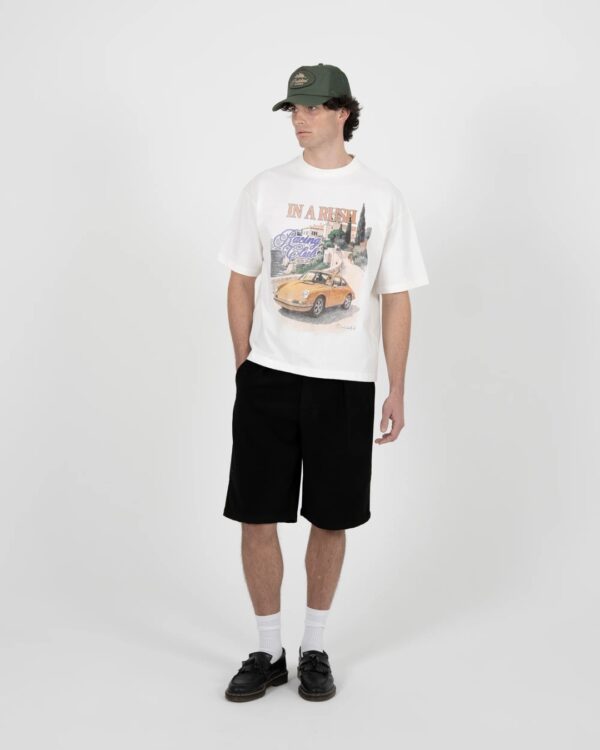 PROHIBITEDCamiseta"Speeding Tee Off-White"color blanco