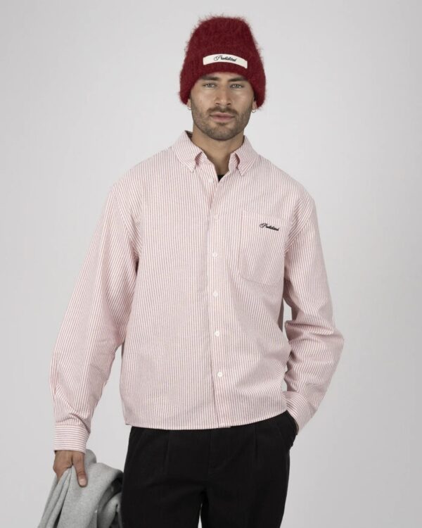 PROHIBITEDCamisa"The Cambridge Button Down Shirt"color rojo
