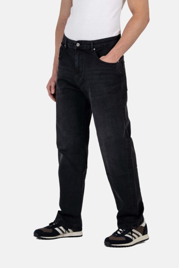 REELLPantalon"Solid Loose Tapered"color negro lavado