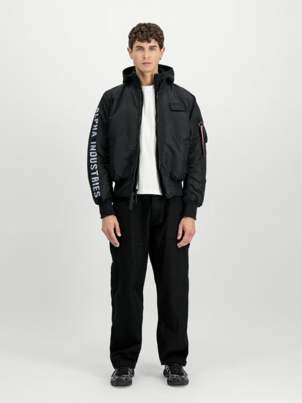 ALPHA INDUSTRIESChaqueta"MA-1 D-Tec Sleeve Embroidery"color negro