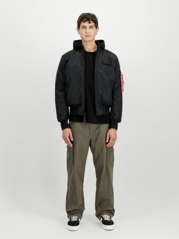 ALPHA INDUSTRIESChaqueta"MA-1 Zip Hood Backprint Bomber Jacket"color negro