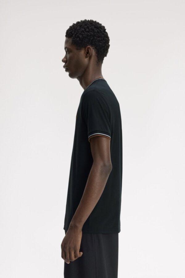 FRED PERRYCamiseta"Twin Tipped"color verde oscuro